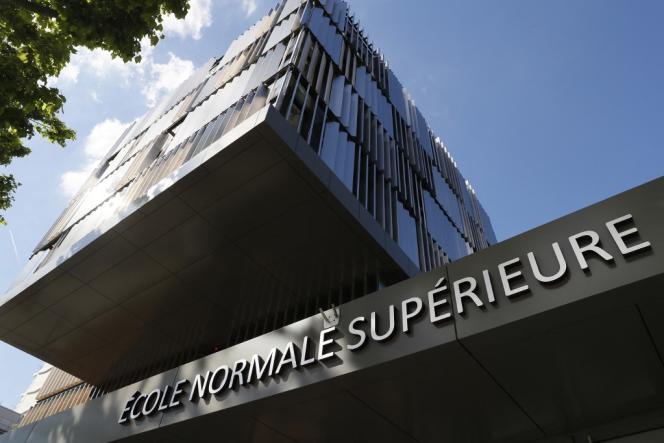 Au Sénégal, « Normale sup » lance un programme de formation inédit entre la France et l’Afrique.