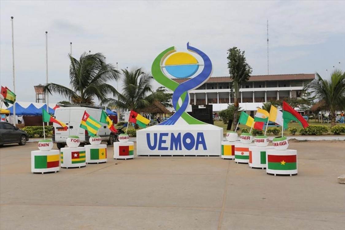 AVIS D'APPEL A CANDIDATURES POUR LE FINANCEMENT DE BOURSES D'EXCELLENCE UEMOA POUR LA FORMATION ET LA RECHERCHE, EDITION 2023-2026.