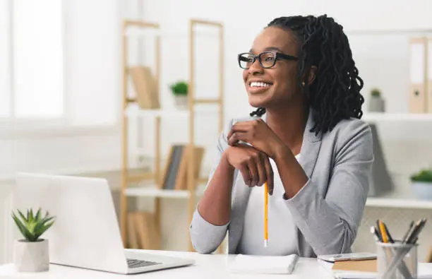 AVCI Global Industrie | Recrutement d’un(e) Assistant(e) de direction