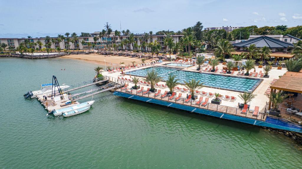 Terrou-Bi Resort recrute 01Chargé(e) de relation client, Apprenti(e) serveur, Apprenti(e) cuisinier, Apprenti(e) employé d'étages