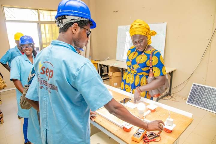 ISEP Mbacké recrute 01 Assistant (e) du Directeur des Etudes chargé(e) de la scolarité/ suivi des apprenants
